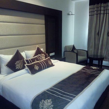 Bluemont Beacon Hotel New Delhi Gurgaon Extérieur photo