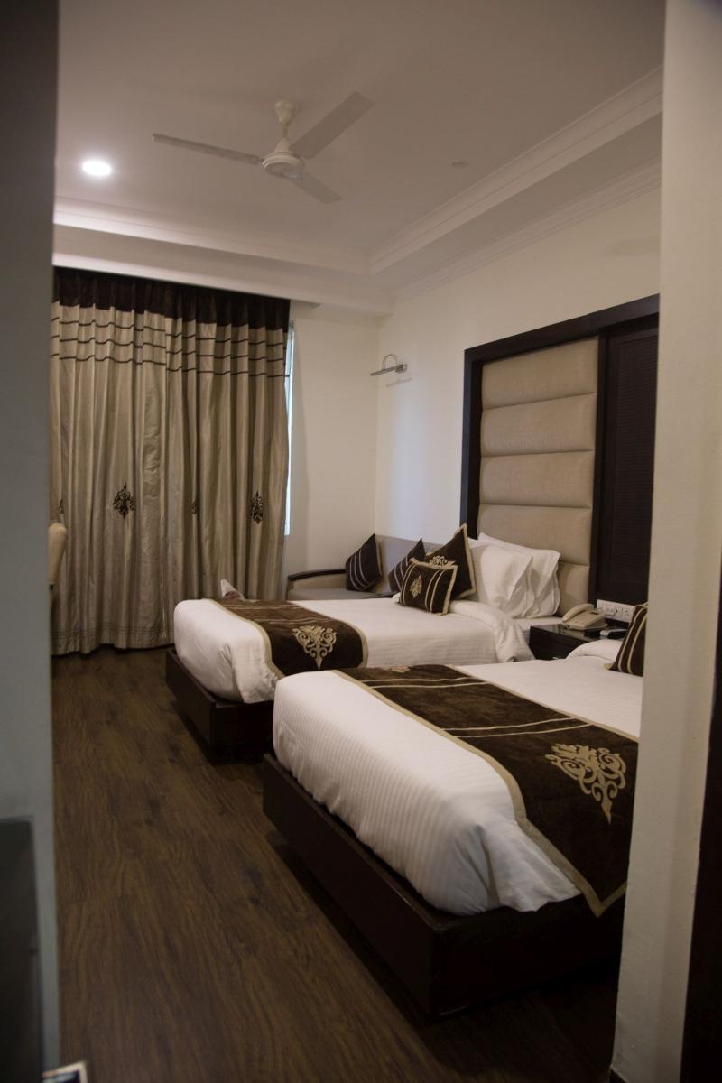 Bluemont Beacon Hotel New Delhi Gurgaon Extérieur photo