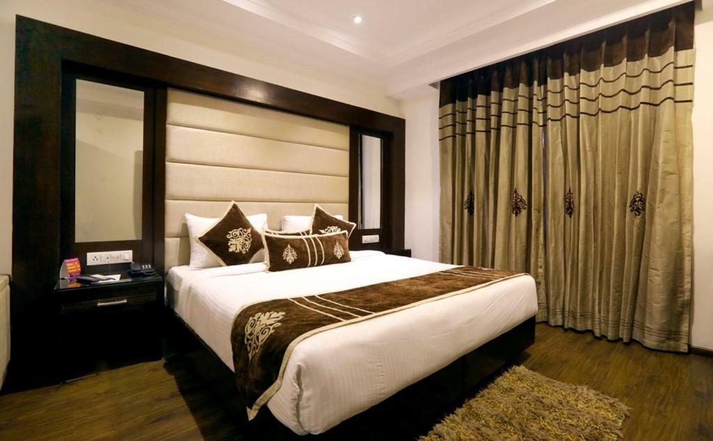 Bluemont Beacon Hotel New Delhi Gurgaon Extérieur photo