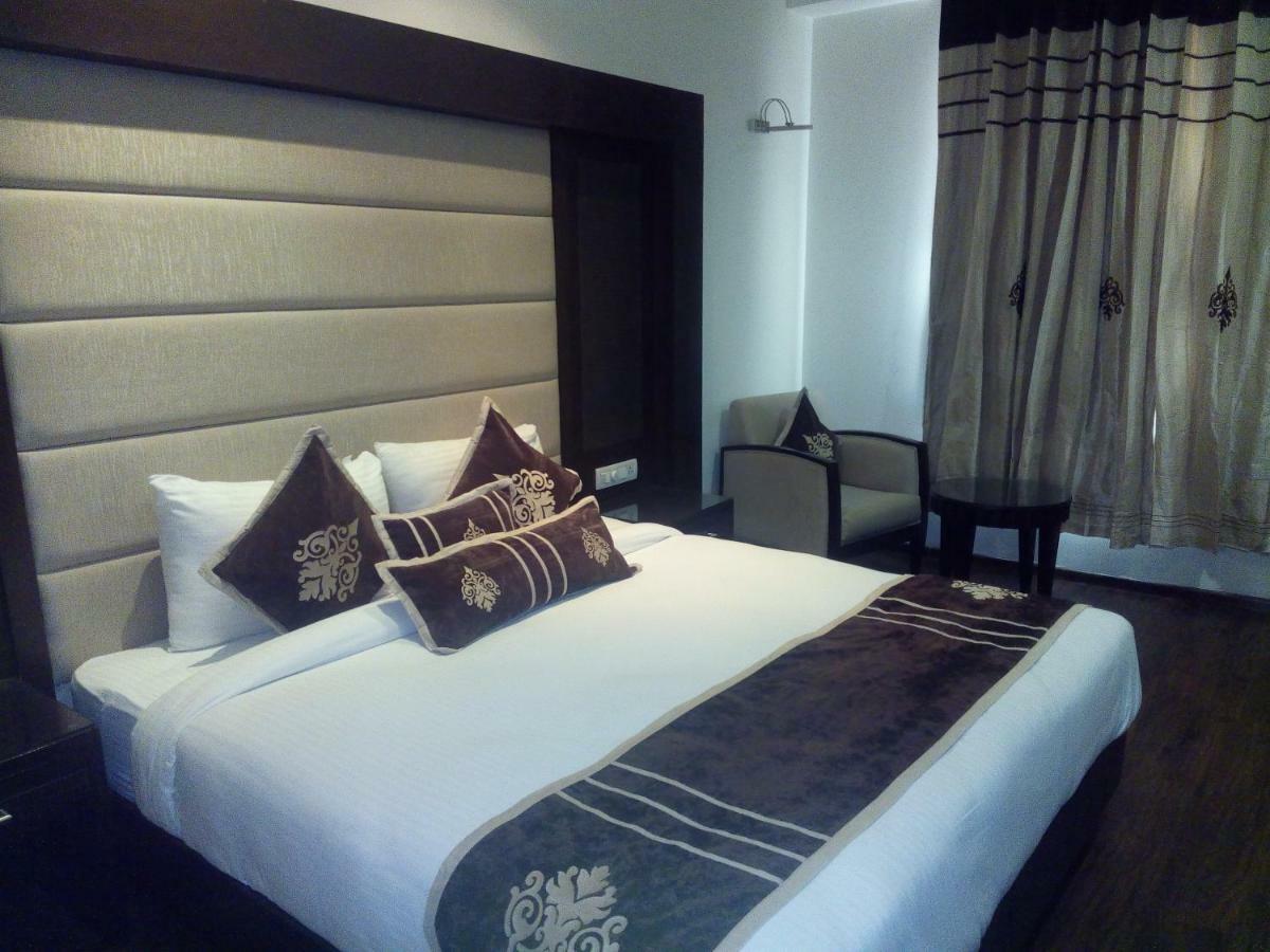 Bluemont Beacon Hotel New Delhi Gurgaon Extérieur photo