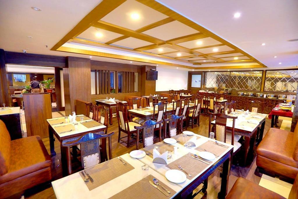 Bluemont Beacon Hotel New Delhi Gurgaon Extérieur photo