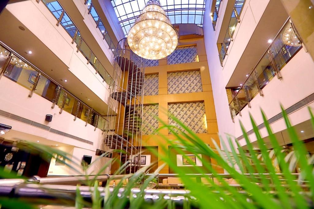 Bluemont Beacon Hotel New Delhi Gurgaon Extérieur photo